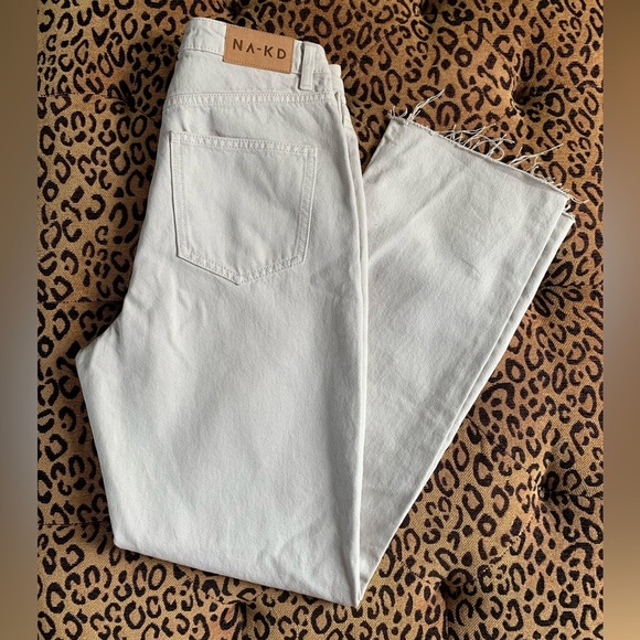 New with tags. Na-kd raw hem jeans - Picture 5 of 12